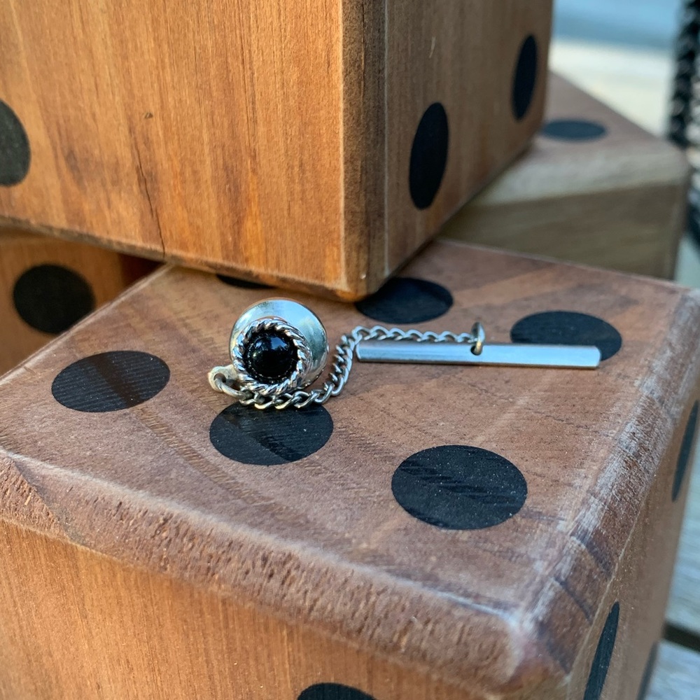 VINTAGE silver tie tack with black stone